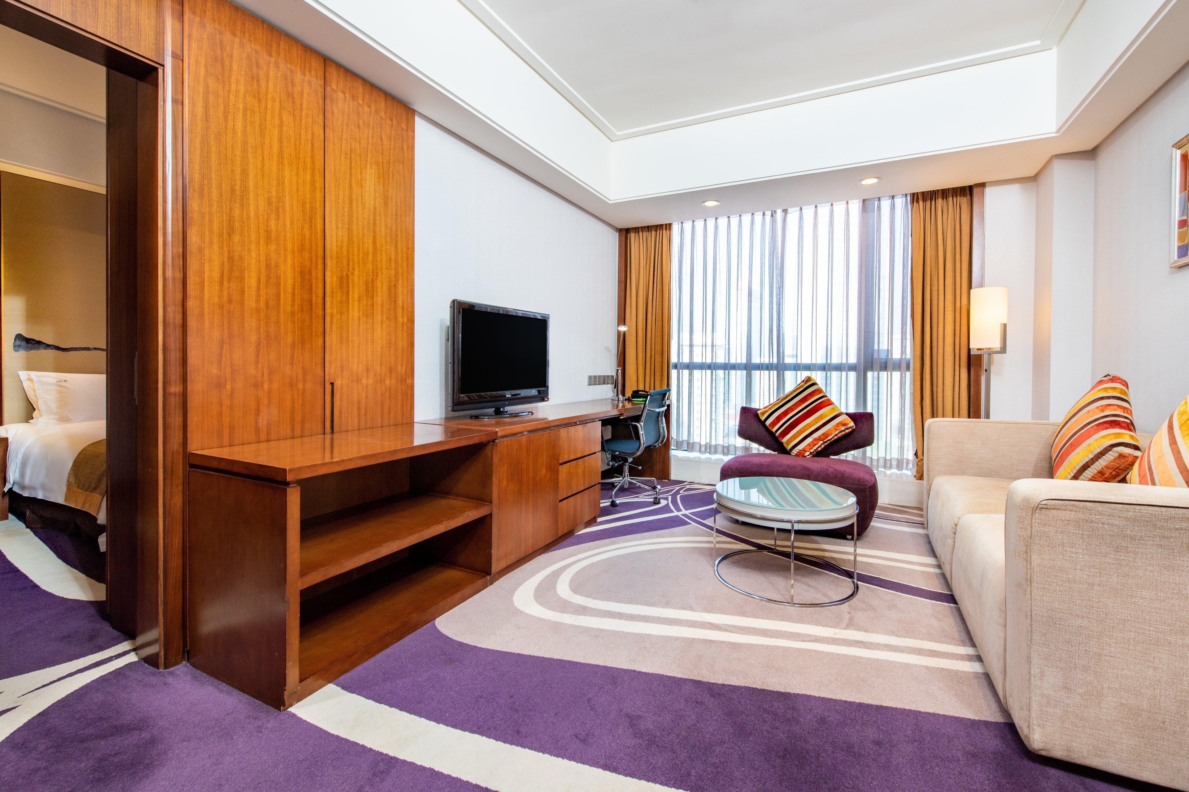 Holiday Inn Qingdao City Center By Ihg - May 4Th Square Exterior photo