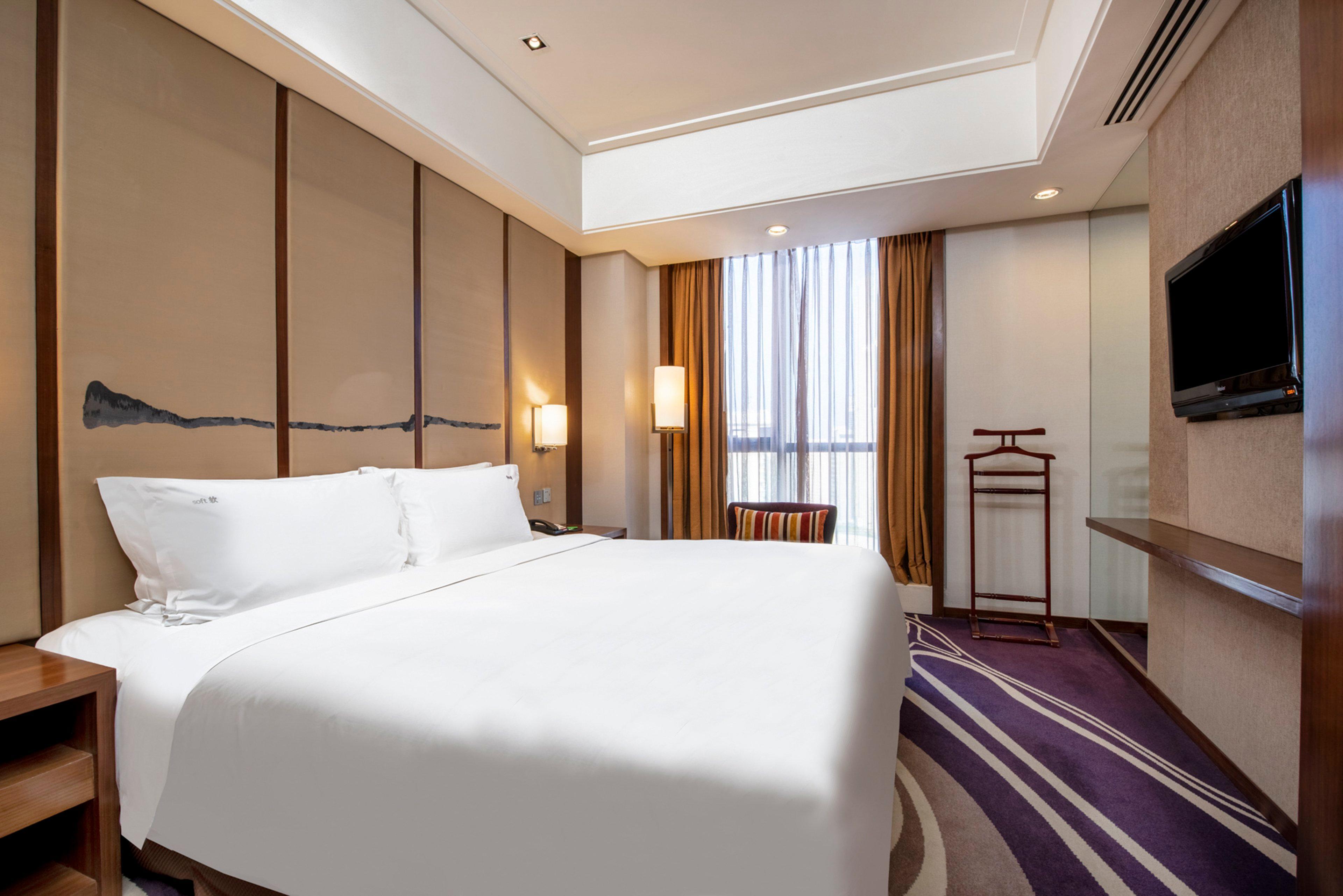 Holiday Inn Qingdao City Center By Ihg - May 4Th Square Exterior photo