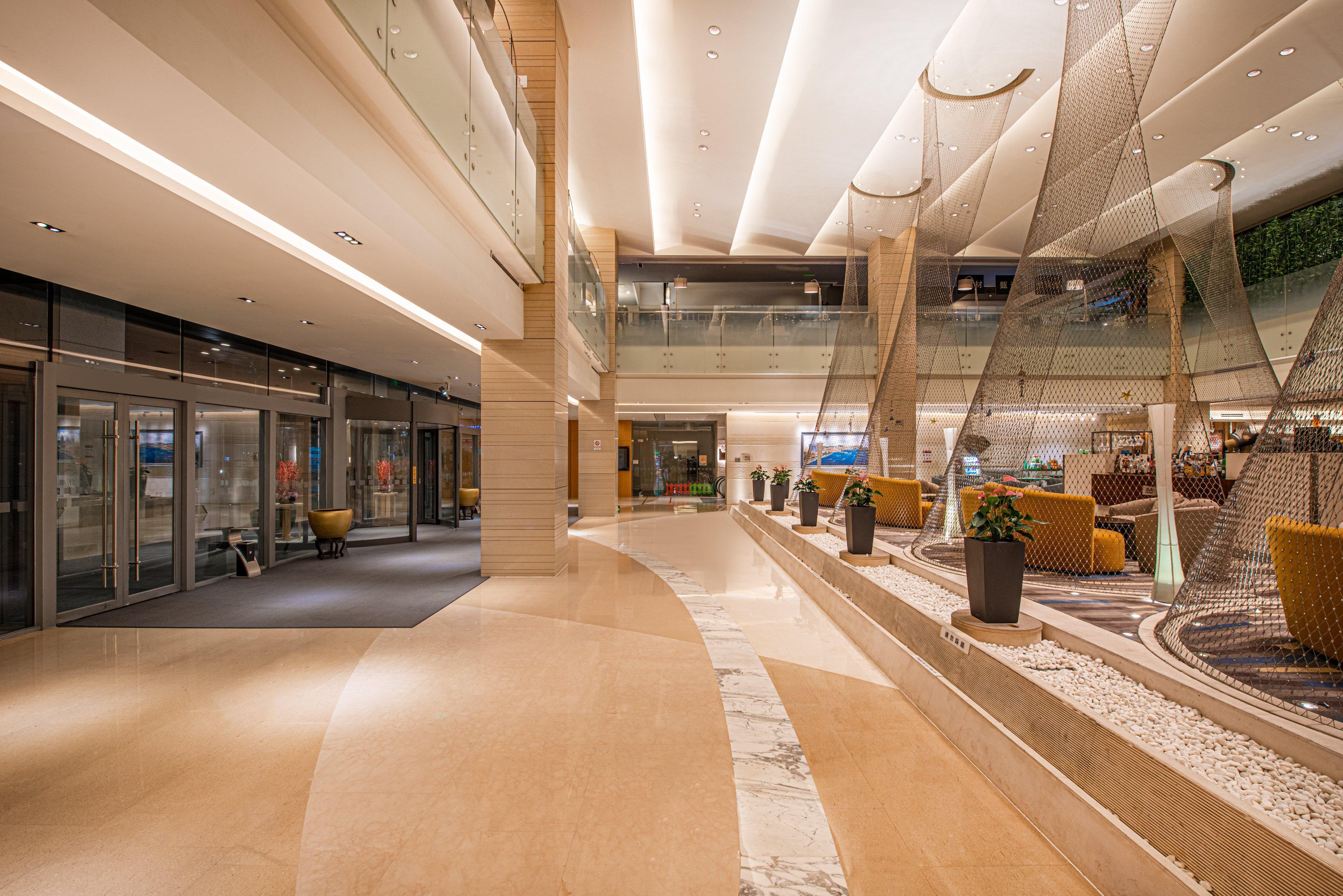 Holiday Inn Qingdao City Center By Ihg - May 4Th Square Exterior photo