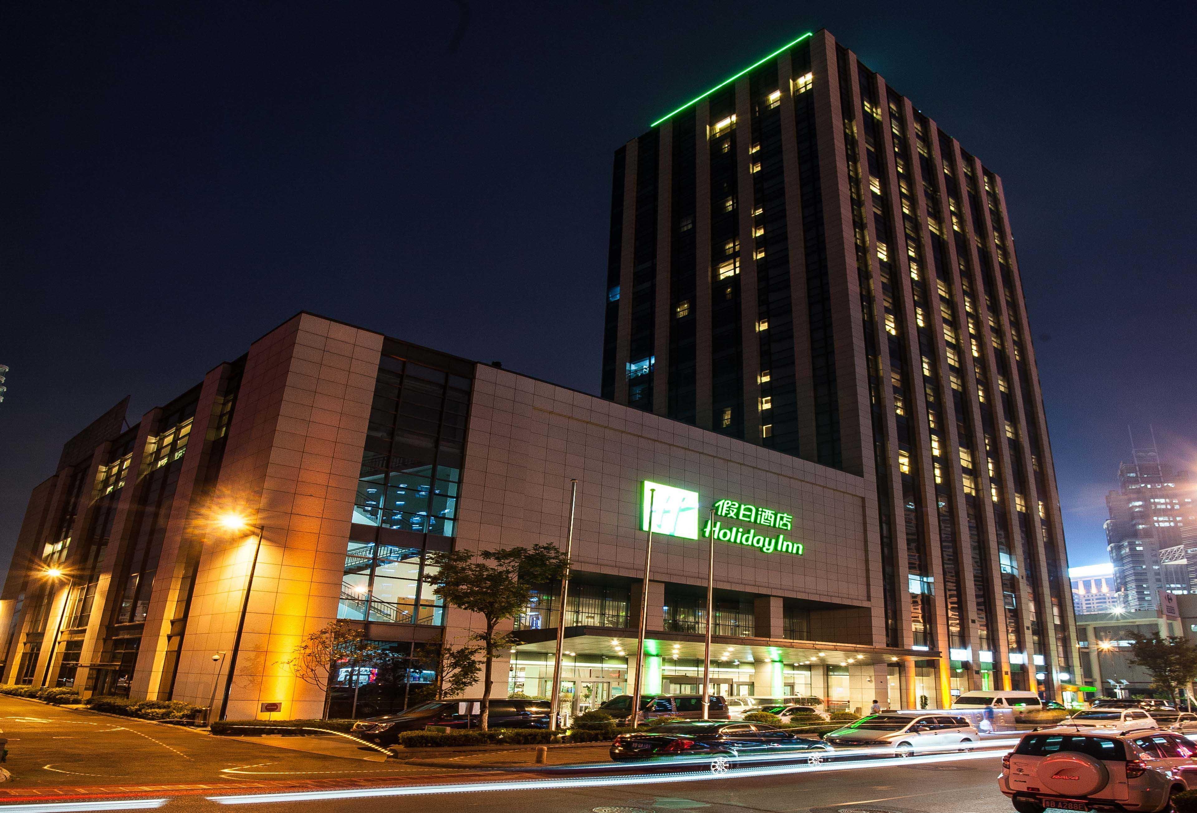 Holiday Inn Qingdao City Center By Ihg - May 4Th Square Exterior photo