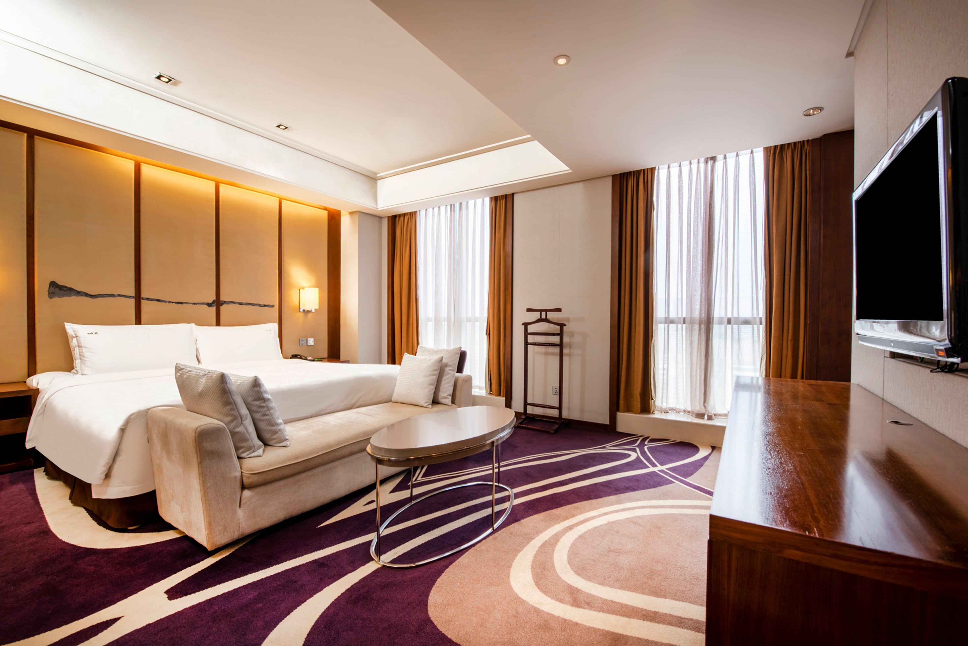 Holiday Inn Qingdao City Center By Ihg - May 4Th Square Exterior photo
