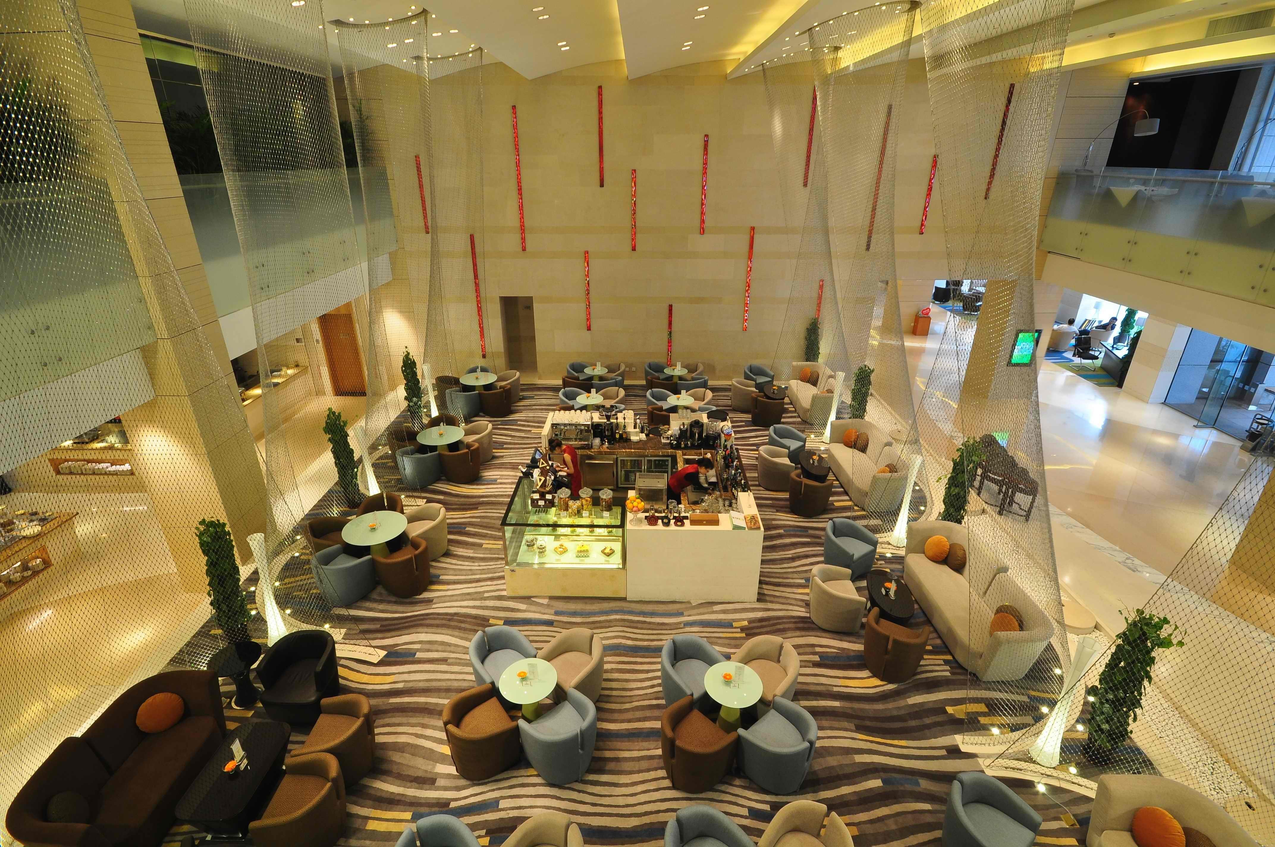 Holiday Inn Qingdao City Center By Ihg - May 4Th Square Interior photo