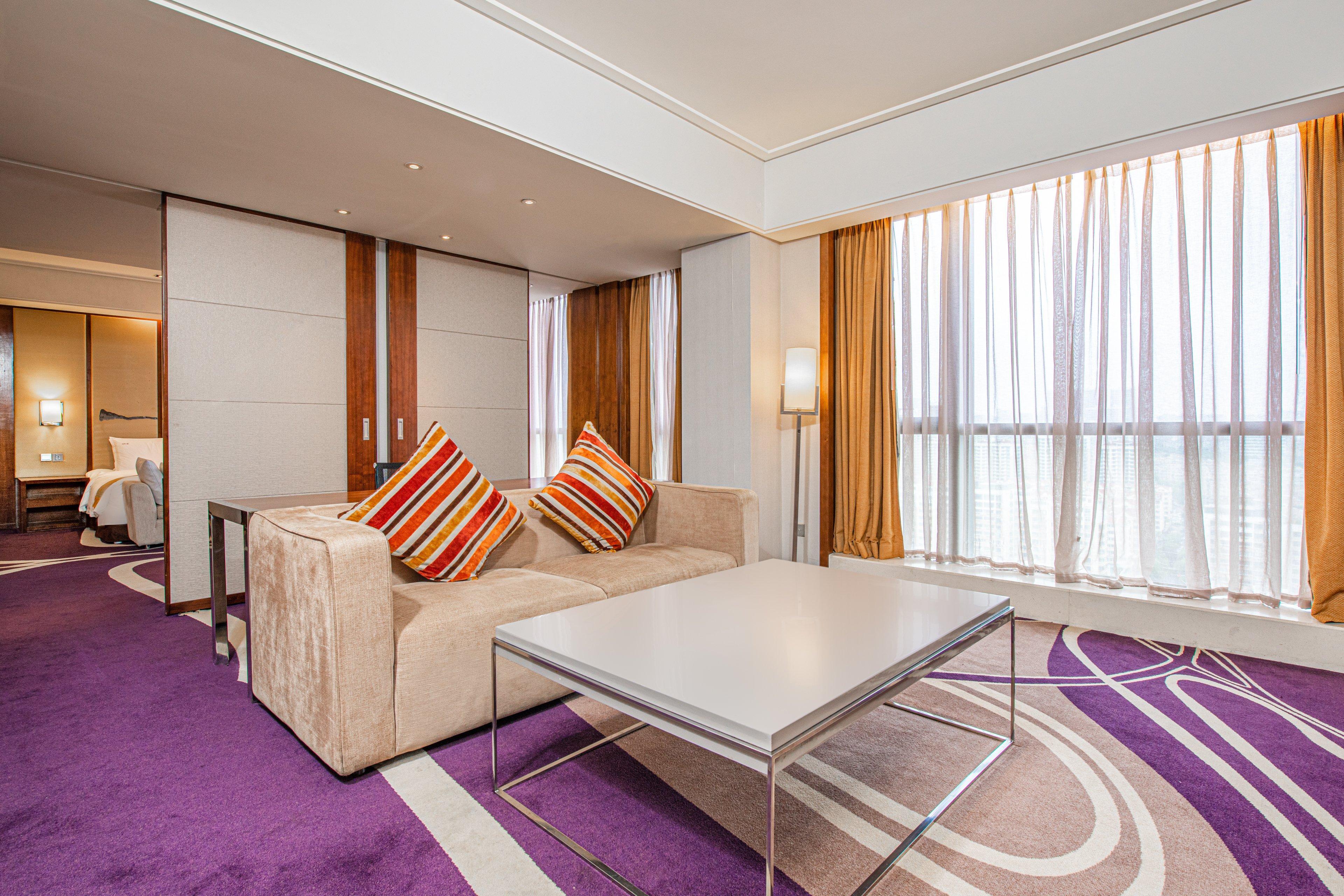 Holiday Inn Qingdao City Center By Ihg - May 4Th Square Exterior photo
