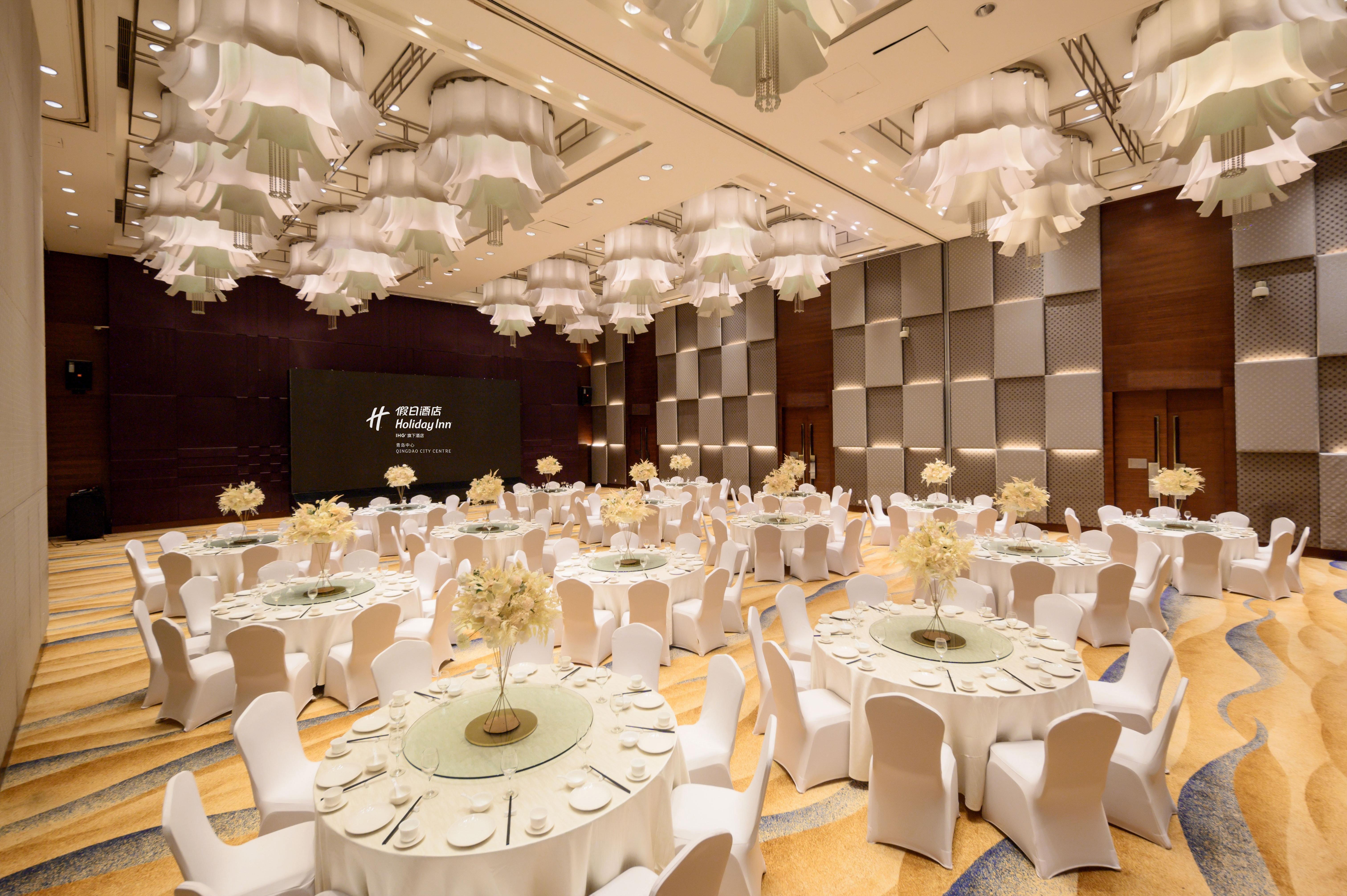 Holiday Inn Qingdao City Center By Ihg - May 4Th Square Exterior photo