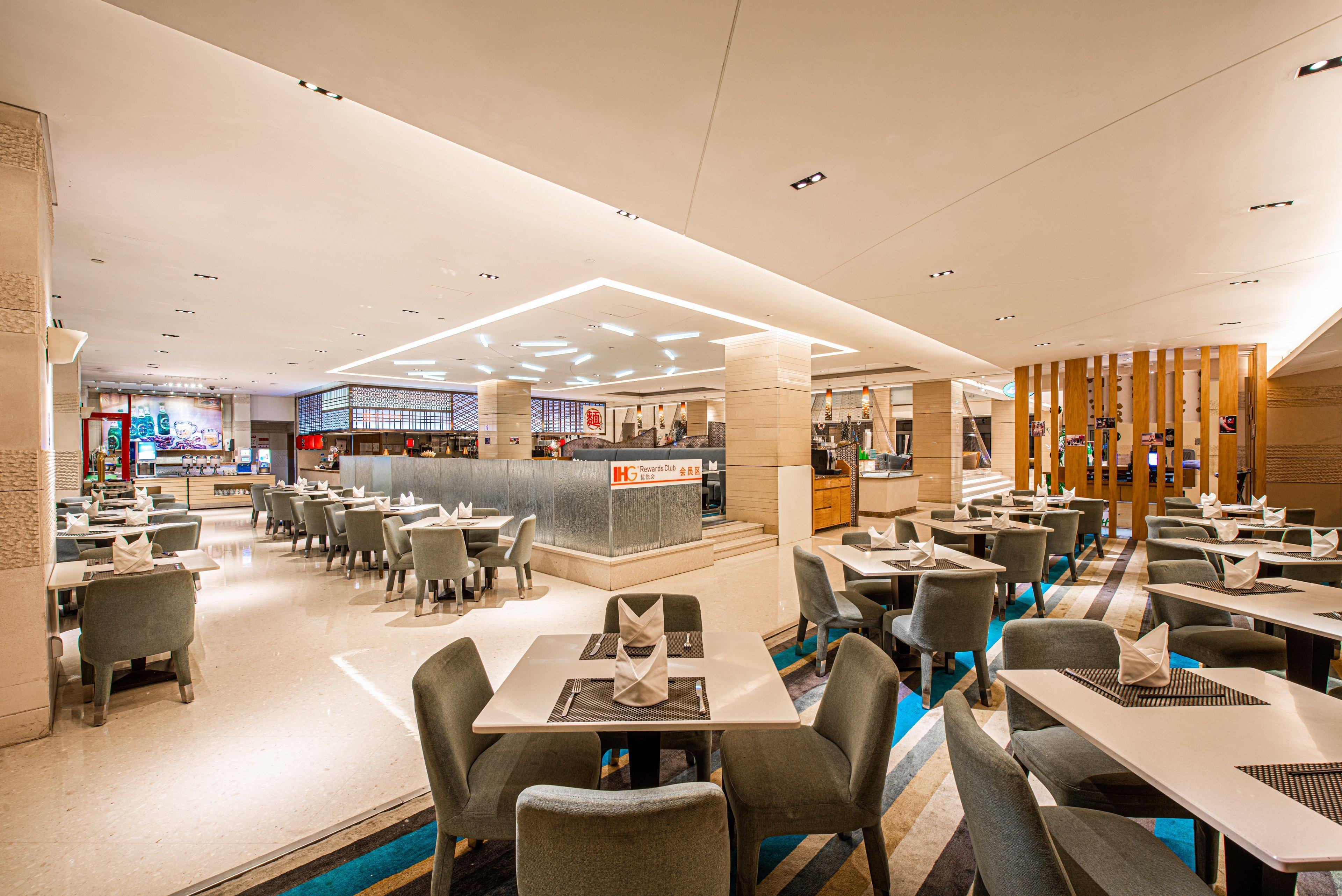 Holiday Inn Qingdao City Center By Ihg - May 4Th Square Exterior photo