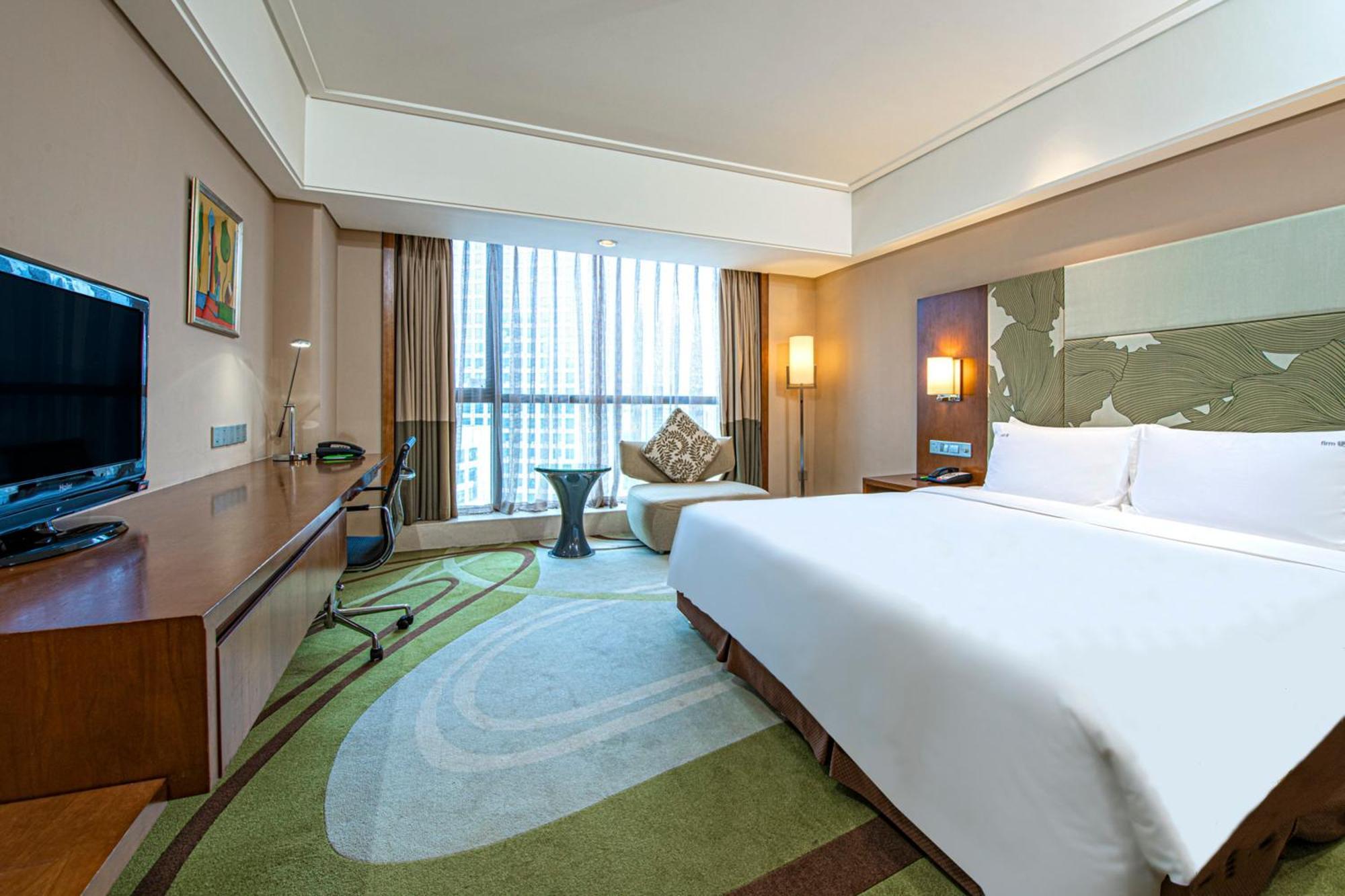 Holiday Inn Qingdao City Center By Ihg - May 4Th Square Exterior photo