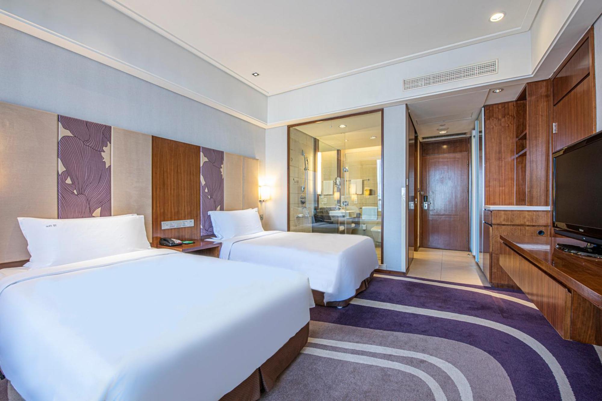 Holiday Inn Qingdao City Center By Ihg - May 4Th Square Exterior photo